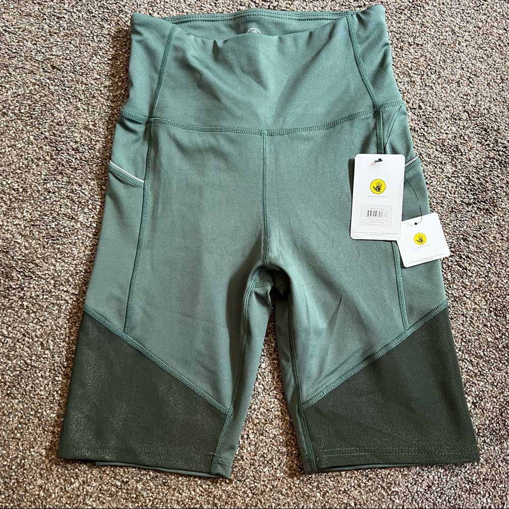 Womens Body Glove Biker Shorts - Medium - NWT